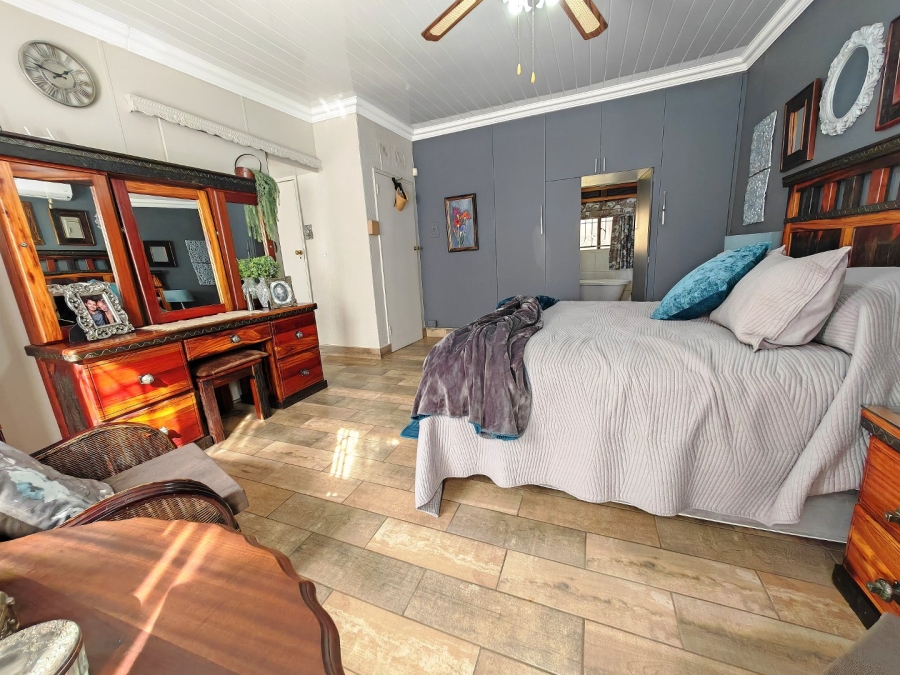 6 Bedroom Property for Sale in Dan Pienaar Free State